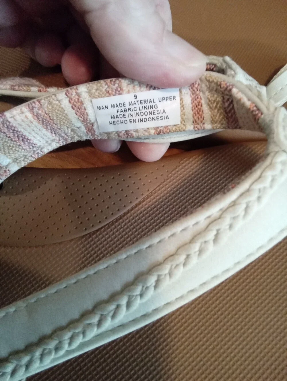 Flojos Size 9 White Fabric Thong Strap & Supportive Beige Memory Foam Footbed